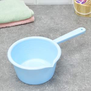 Ковш 1л пластмассовый с ручкой