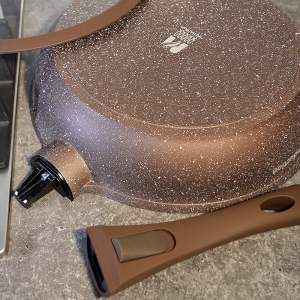 «Сковорода 28см Венеция со съемной ручкой и стеклянной крышкой» - фото 3